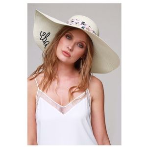 Accessories - Beach Mode Floppy Sun Hat NWT Accessories - Beach Mode Floppy Sun Hat NWT